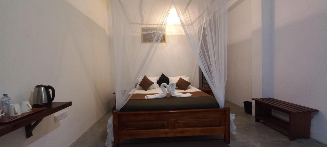 Lazy Bear Lodge Элла Экстерьер фото